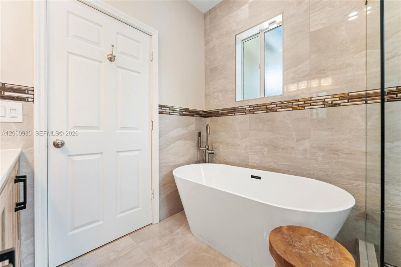 371 NE 32nd Ter, Homestead, FL 33033 Photo