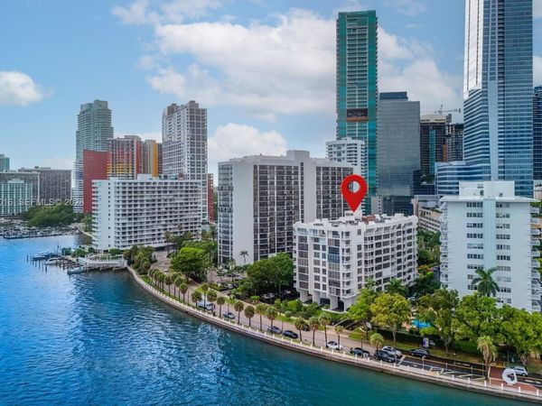 1440 Brickell Bay Dr, Unit 401, Miami, FL 33131