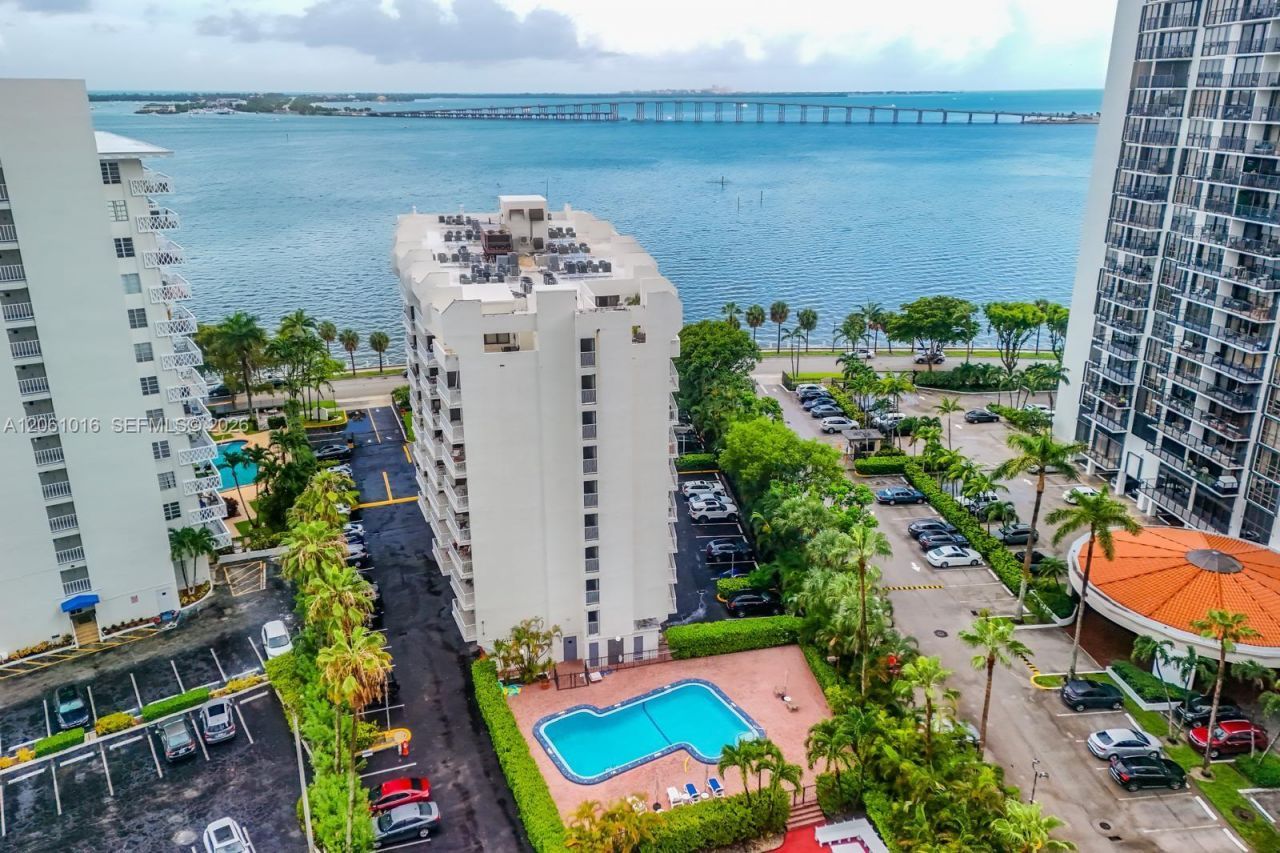 1440 Brickell Bay Dr, Unit 401, Miami, FL 33131 Photo