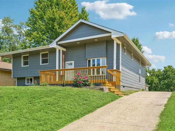 3831 Lay Street , Des Moines, IA 50317