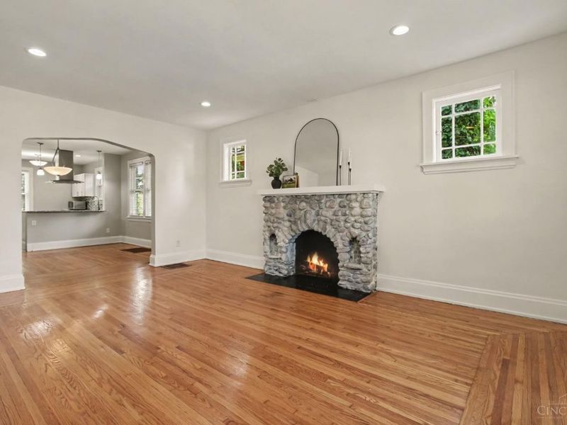 6838 Sampson Lane, Silverton, OH 45236 Photo 4