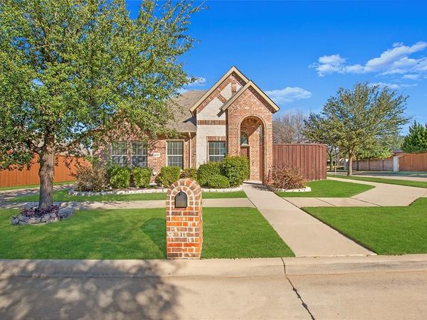9886 Bell Rock Road, Frisco, TX 75035