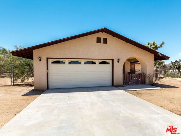 7204 Emerson Avenue, Yucca Valley, CA 92284