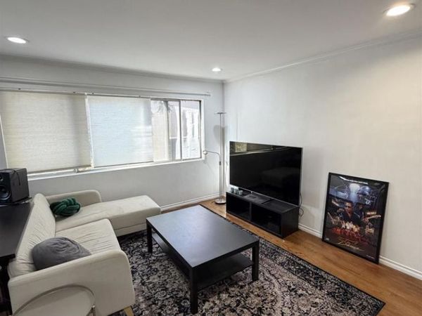 1015 N Kings Rd, Unit 309, West Hollywood, CA 90069