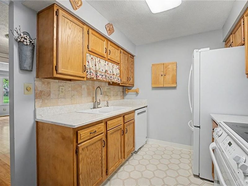 8858 Washington Colony Drive, Centerville, OH 45458 Photo 16