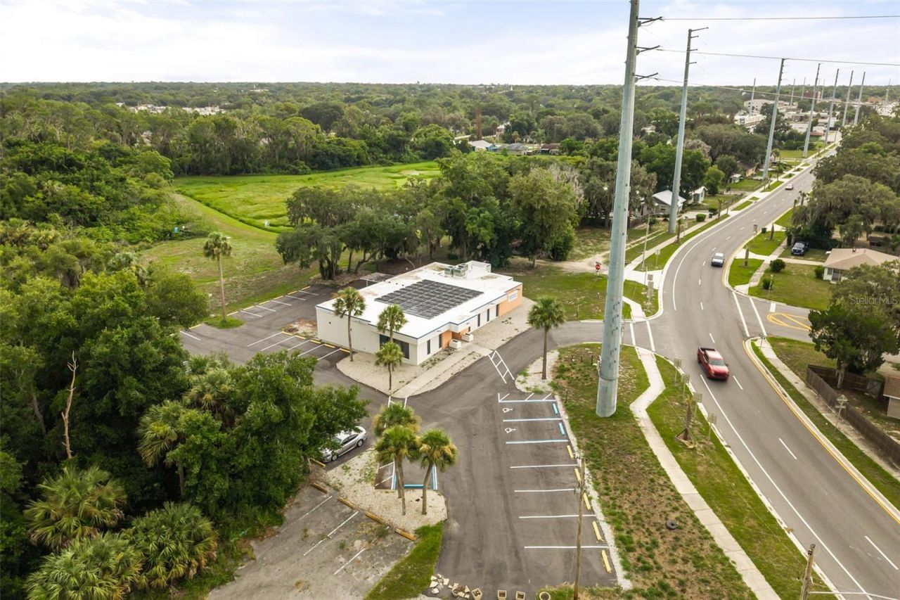 901 N Grove Street, Eustis, FL 32726 Photo