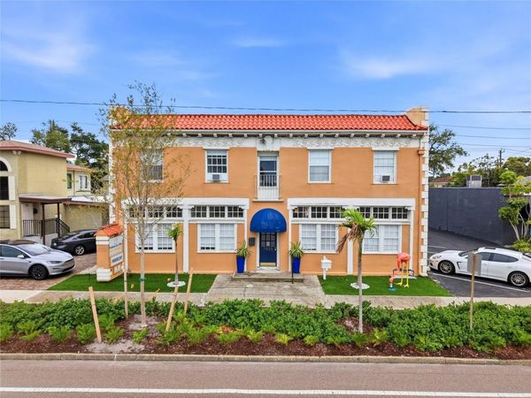 7024 CENTRAL AVENUE, ST PETERSBURG, FL 33707