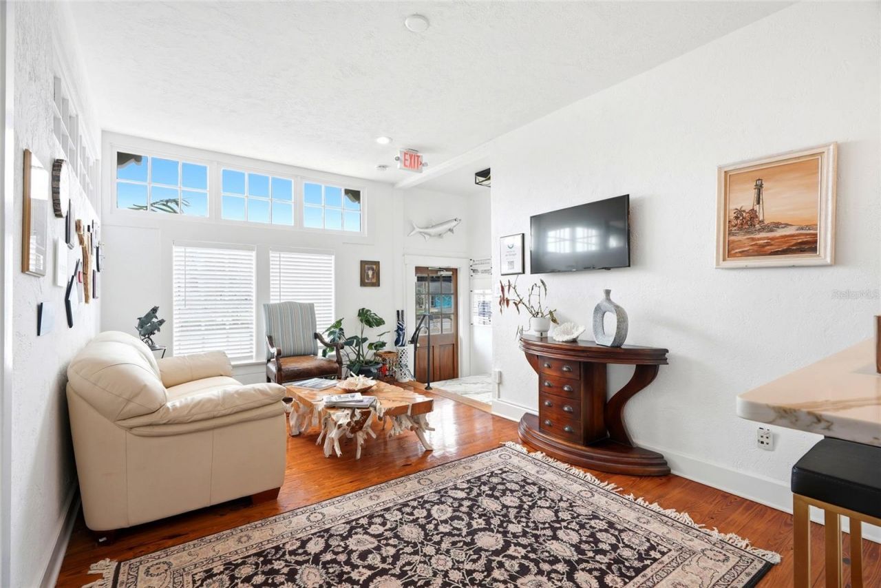 7024 Central Avenue, Saint Petersburg, FL 33707 Photo