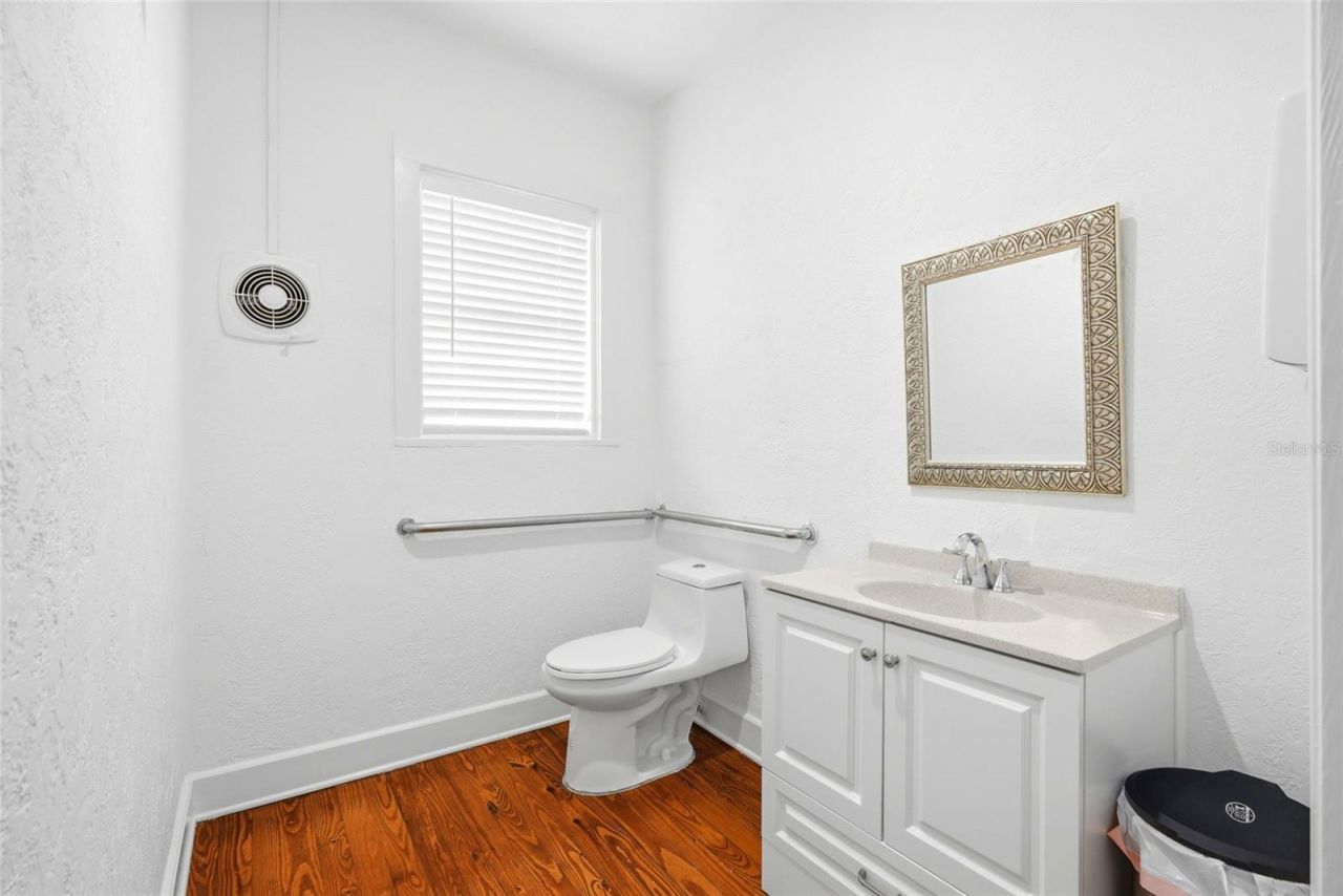 7024 Central Avenue, Saint Petersburg, FL 33707 Photo