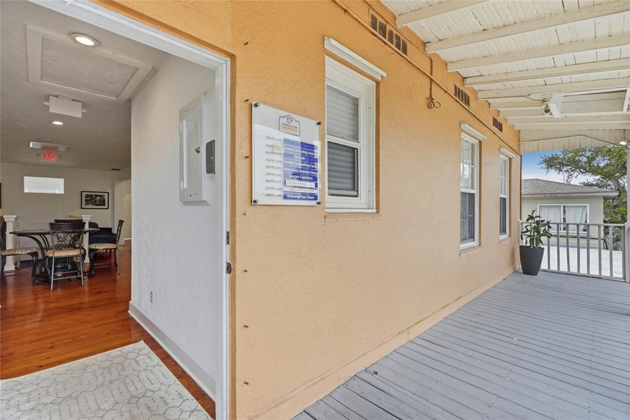 7024 Central Avenue, Saint Petersburg, FL 33707 Photo