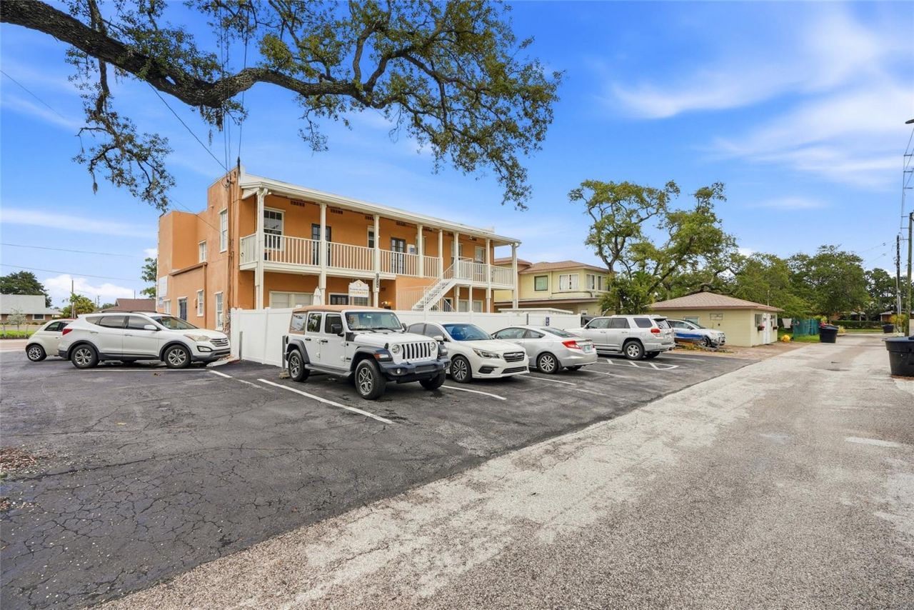 7024 Central Avenue, Saint Petersburg, FL 33707 Photo