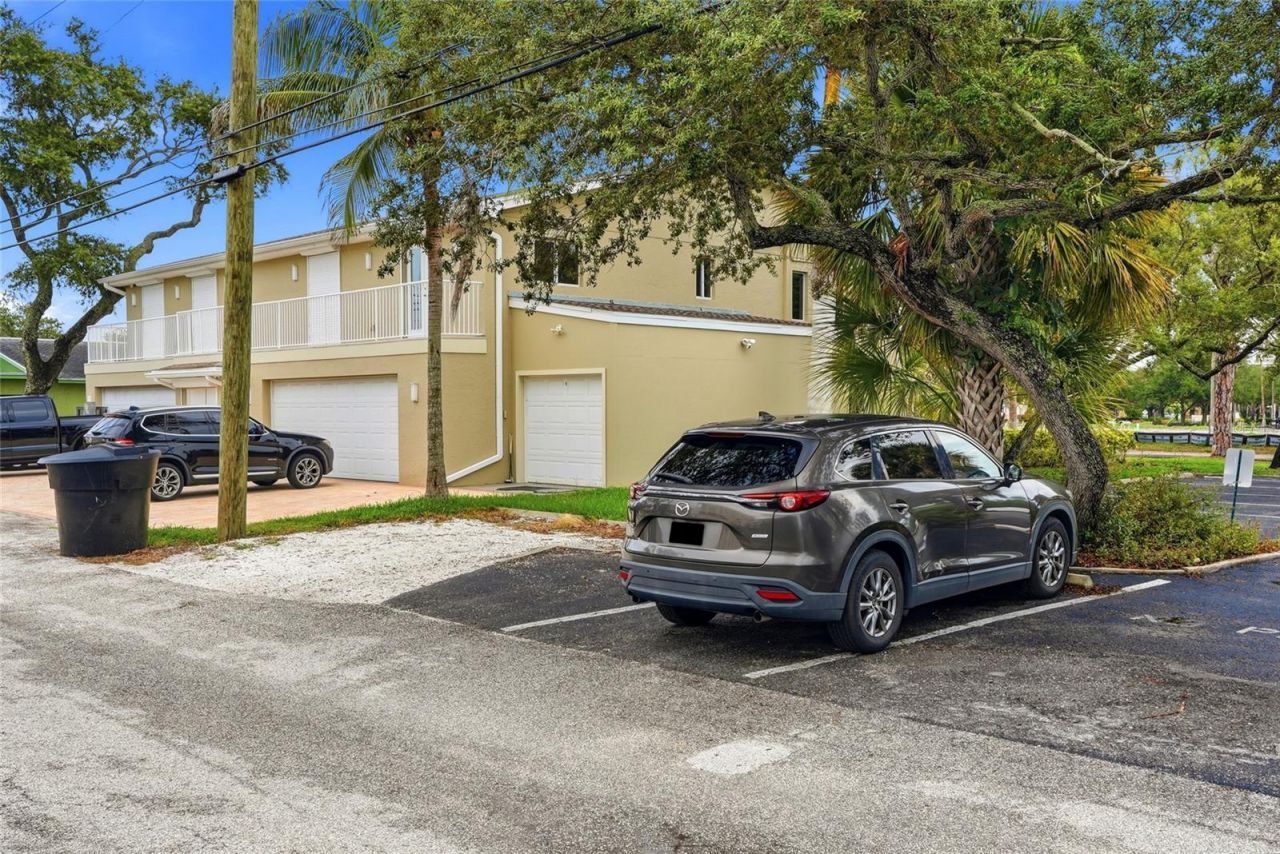 7024 Central Avenue, Saint Petersburg, FL 33707 Photo