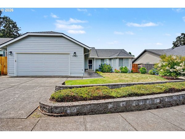 5743 FLAIRSTONE DR, Salem, OR 97306