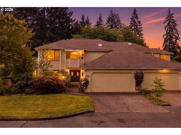 1902 SPICETREE SE LN, Salem, OR 97306