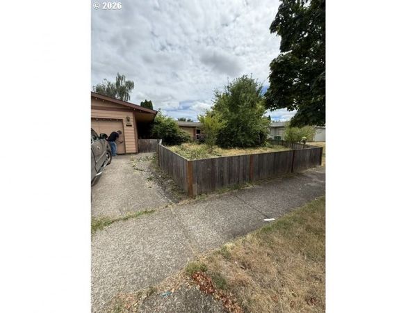 3323 B ST, Forest Grove, OR 97116