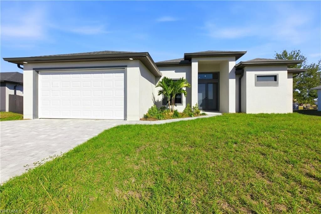 131 Kismet Pkwy E, Cape Coral, FL 33909 Photo