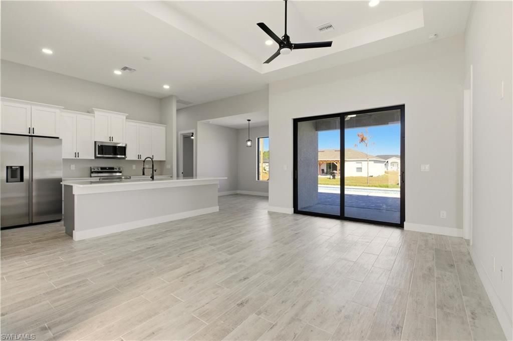 131 Kismet Pkwy E, Cape Coral, FL 33909 Photo