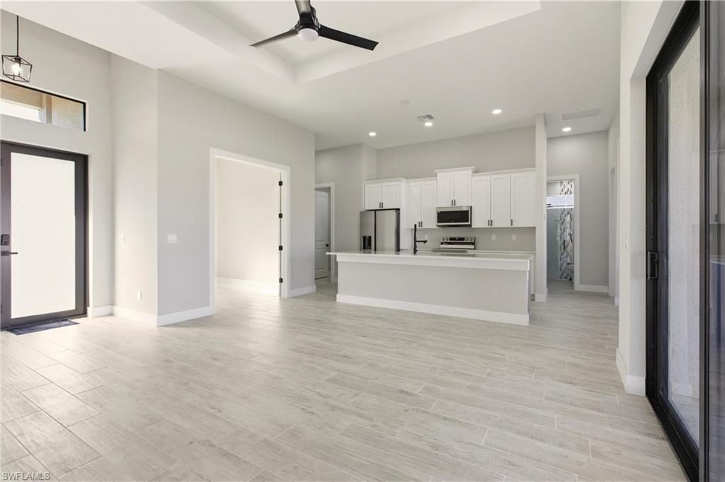131 Kismet Pkwy E, Cape Coral, FL 33909 Photo