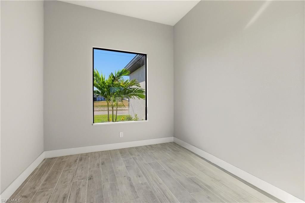 131 Kismet Pkwy E, Cape Coral, FL 33909 Photo