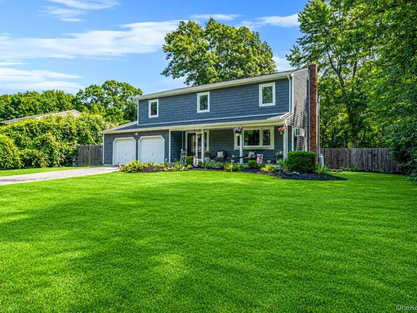 10 Turnpike Boulevard, Middle Island, NY 11953