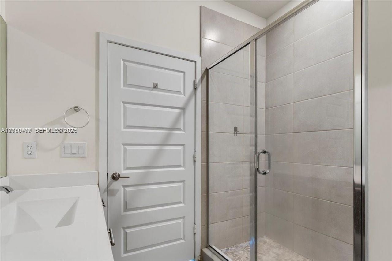 8031 NW 104th Ave , Unit 31, Doral, FL 33178 Photo