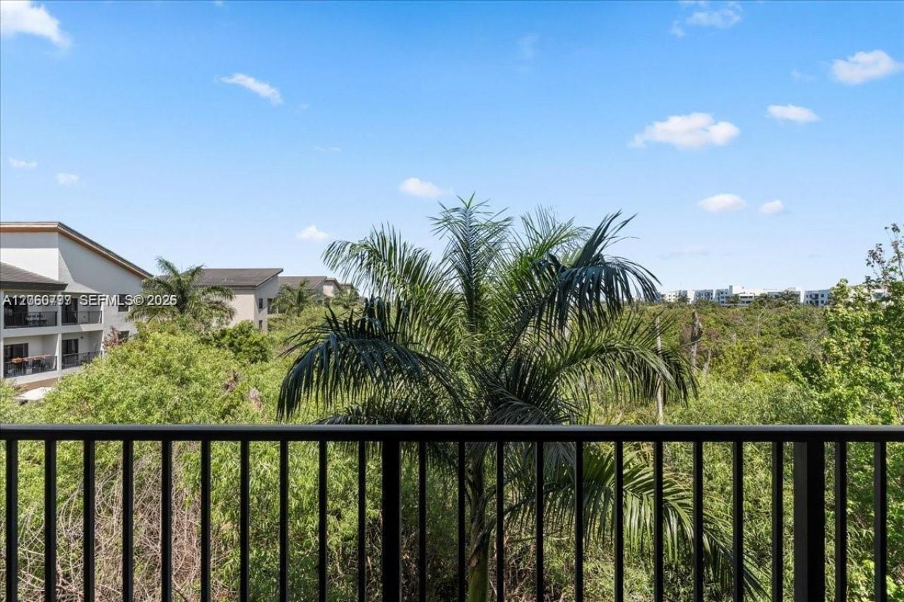 8031 NW 104th Ave , Unit 31, Doral, FL 33178 Photo