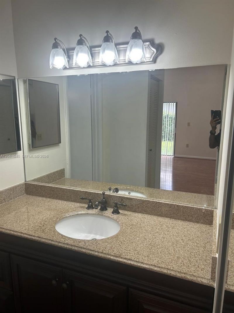 5901 Chester Ln, Davie, FL 33331 Photo