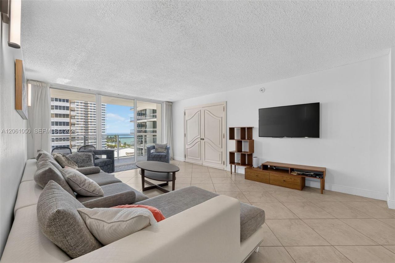 2030 S Ocean Dr , Unit 723, Hallandale Beach, FL 33009 Photo