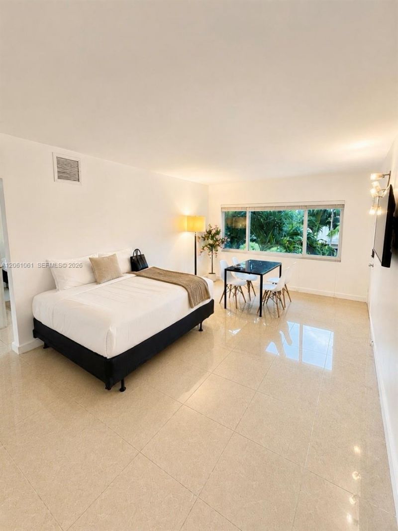 1050 94th St , Unit 4, Bay Harbor Islands, FL 33154 Photo