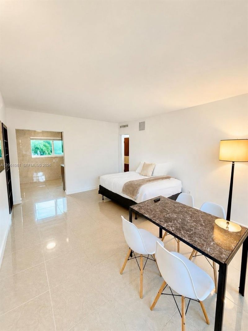1050 94th St , Unit 4, Bay Harbor Islands, FL 33154 Photo