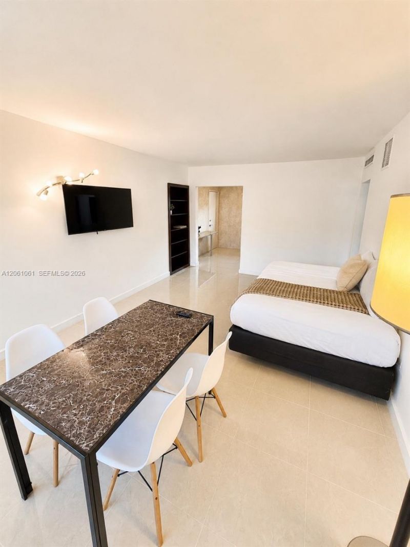 1050 94th St , Unit 4, Bay Harbor Islands, FL 33154 Photo