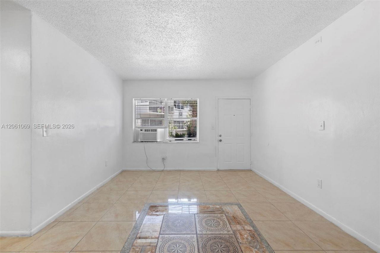 7271 Gary Ave , Unit 2, Miami Beach, FL 33141 Photo