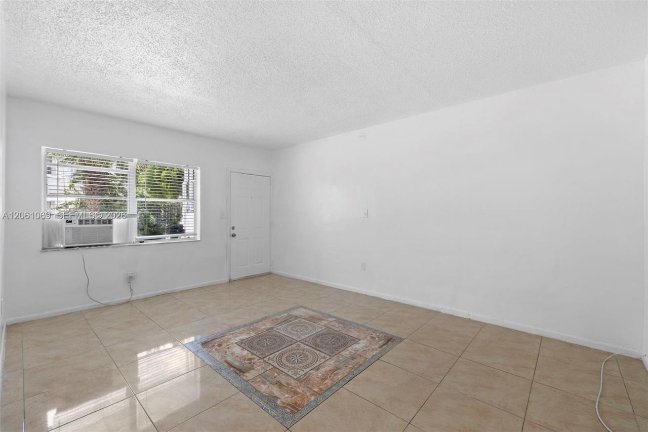 7271 Gary Ave , Unit 2, Miami Beach, FL 33141 Photo