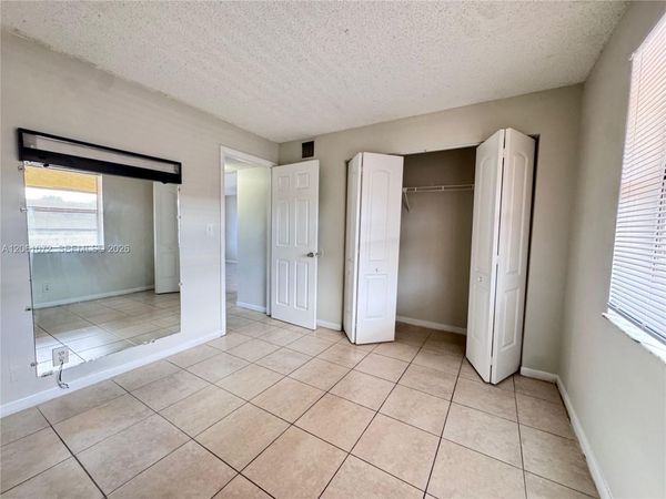 95 NE 41st St , Unit J153, Oakland Park, FL 33334