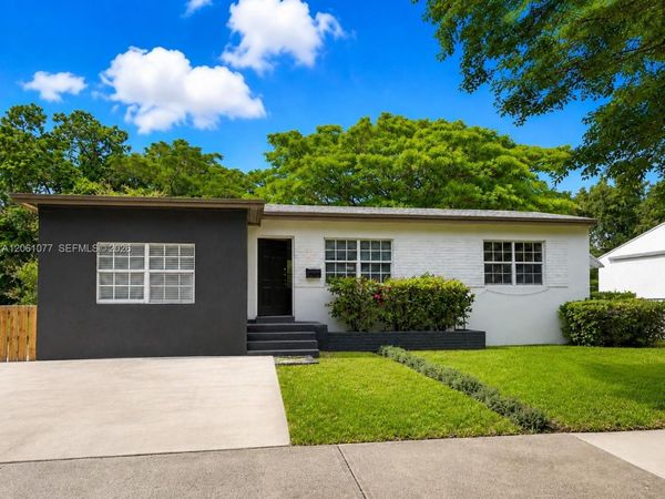 1035 NW 50th St, Miami, FL 33127