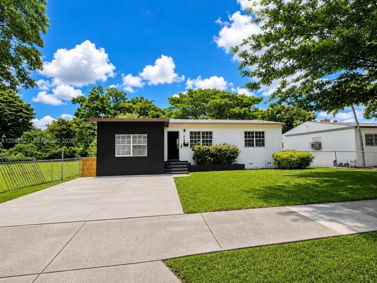1035 NW 50th St, Miami, FL 33127 Photo