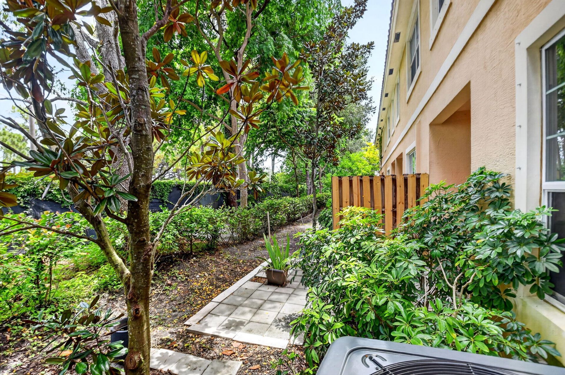 5045 Ellery Terrace, West Palm Beach, FL 33417 Photo