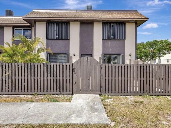 2110 Sherwood Forest Boulevard, Unit 24, West Palm Beach, FL 33415