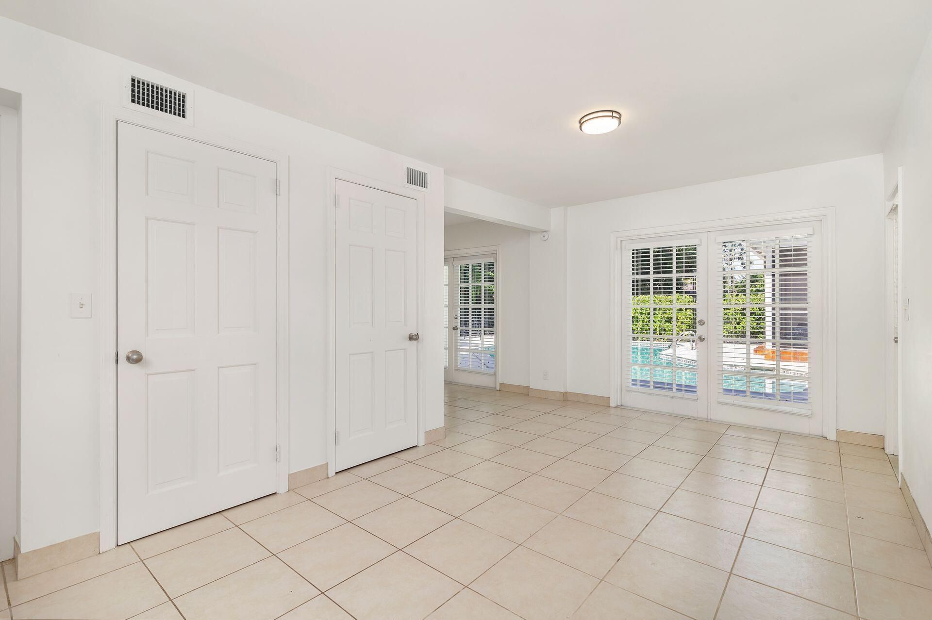 3020 Vincent Road, West Palm Beach, FL 33405 Photo