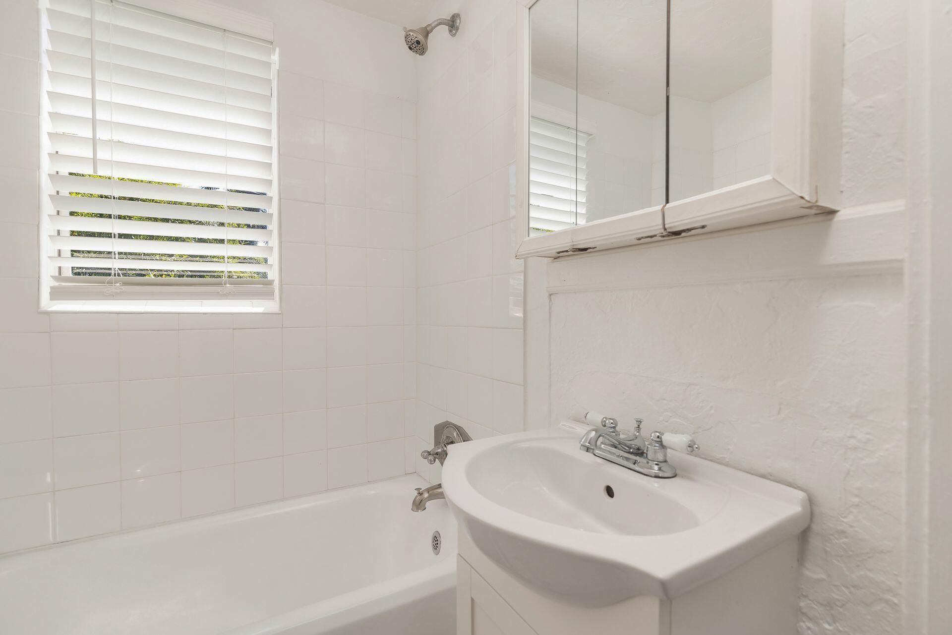 3020 Vincent Road, West Palm Beach, FL 33405 Photo