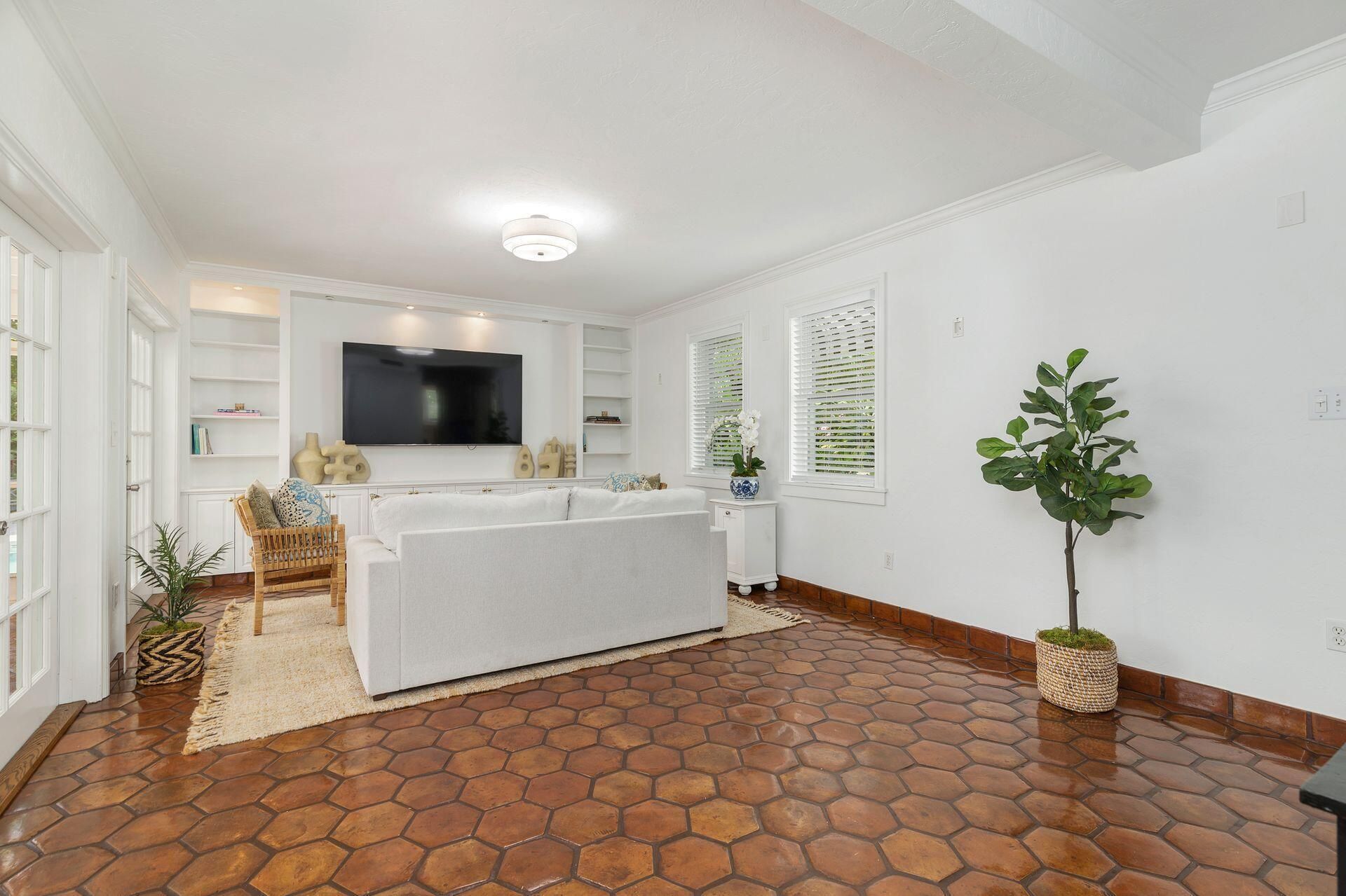 3020 Vincent Road, West Palm Beach, FL 33405 Photo