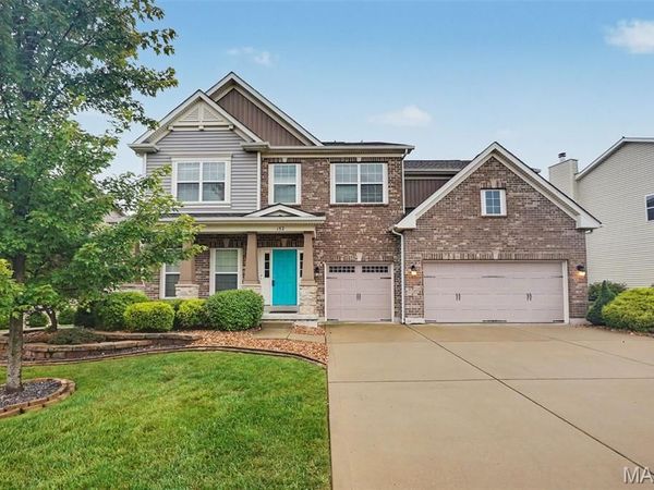 152 Carlton Point Drive, Wentzville, MO 63385