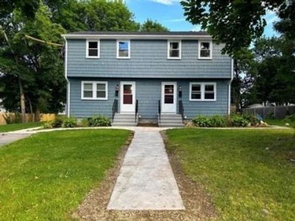 3 Pleasant Ct, Unit R, Medfield, MA 02052