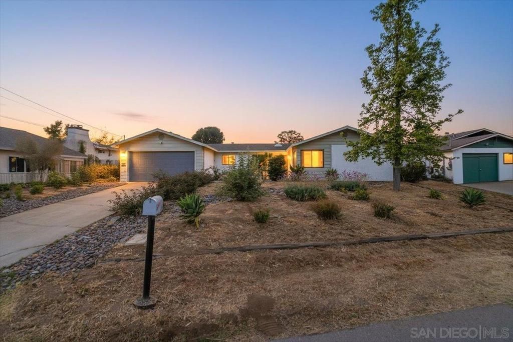 715 Hunter, Ramona, CA 92065 Main Photo