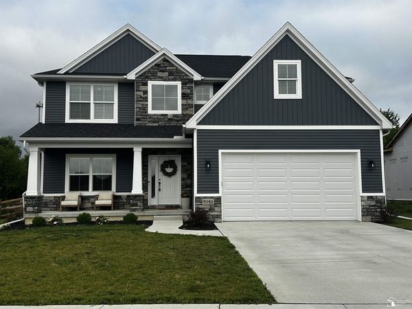 9395 Village Meadows Drive, Temperance, MI 48182