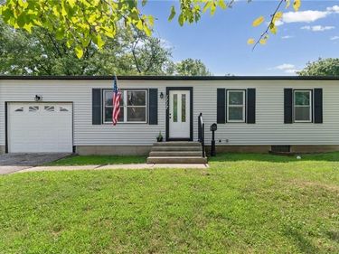 1717 Ellison Way, Independence, MO 64050