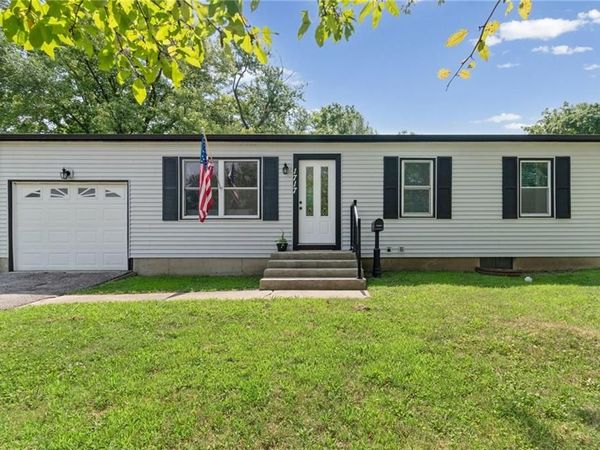1717 Ellison Way, Independence, MO 64050