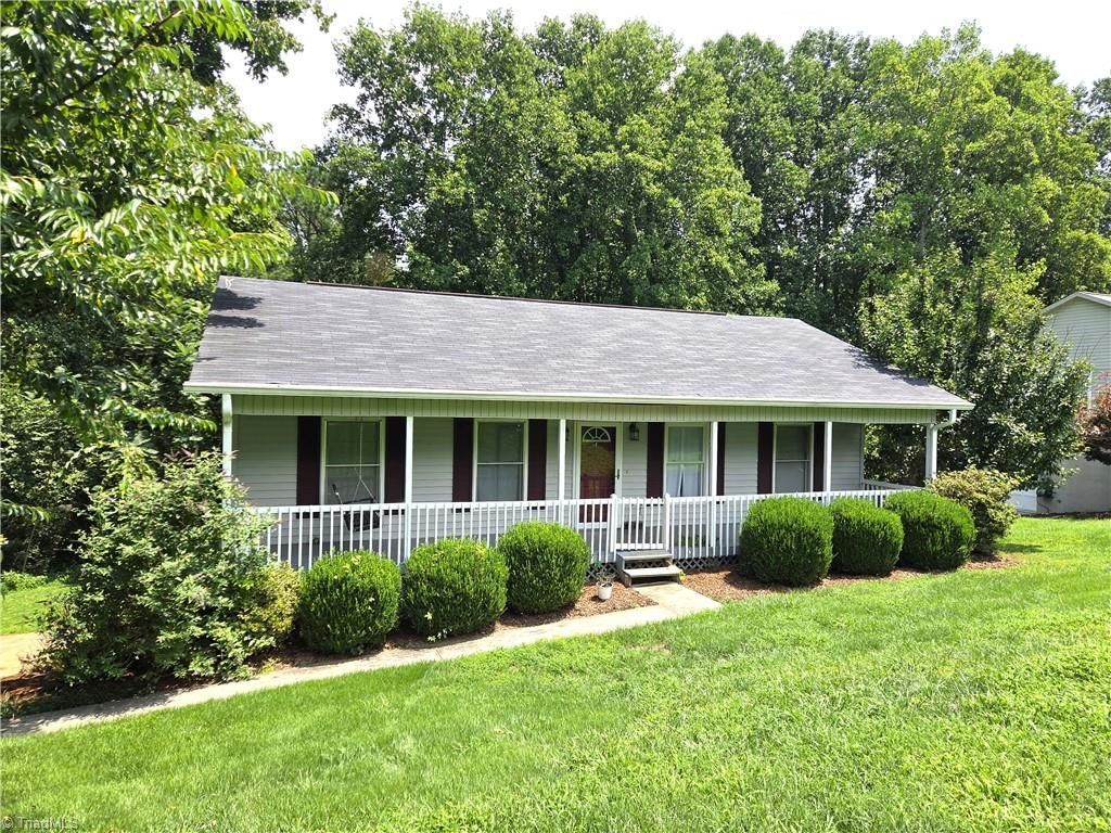 276 Grand Street, Millers Creek, NC 28651 Main Photo