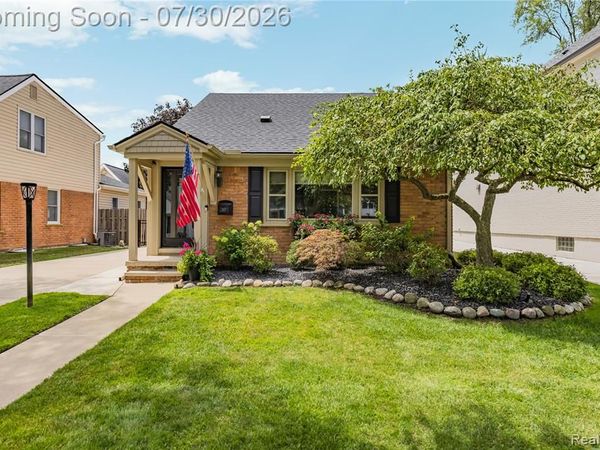 357 Sunset Street , Plymouth, MI 48170