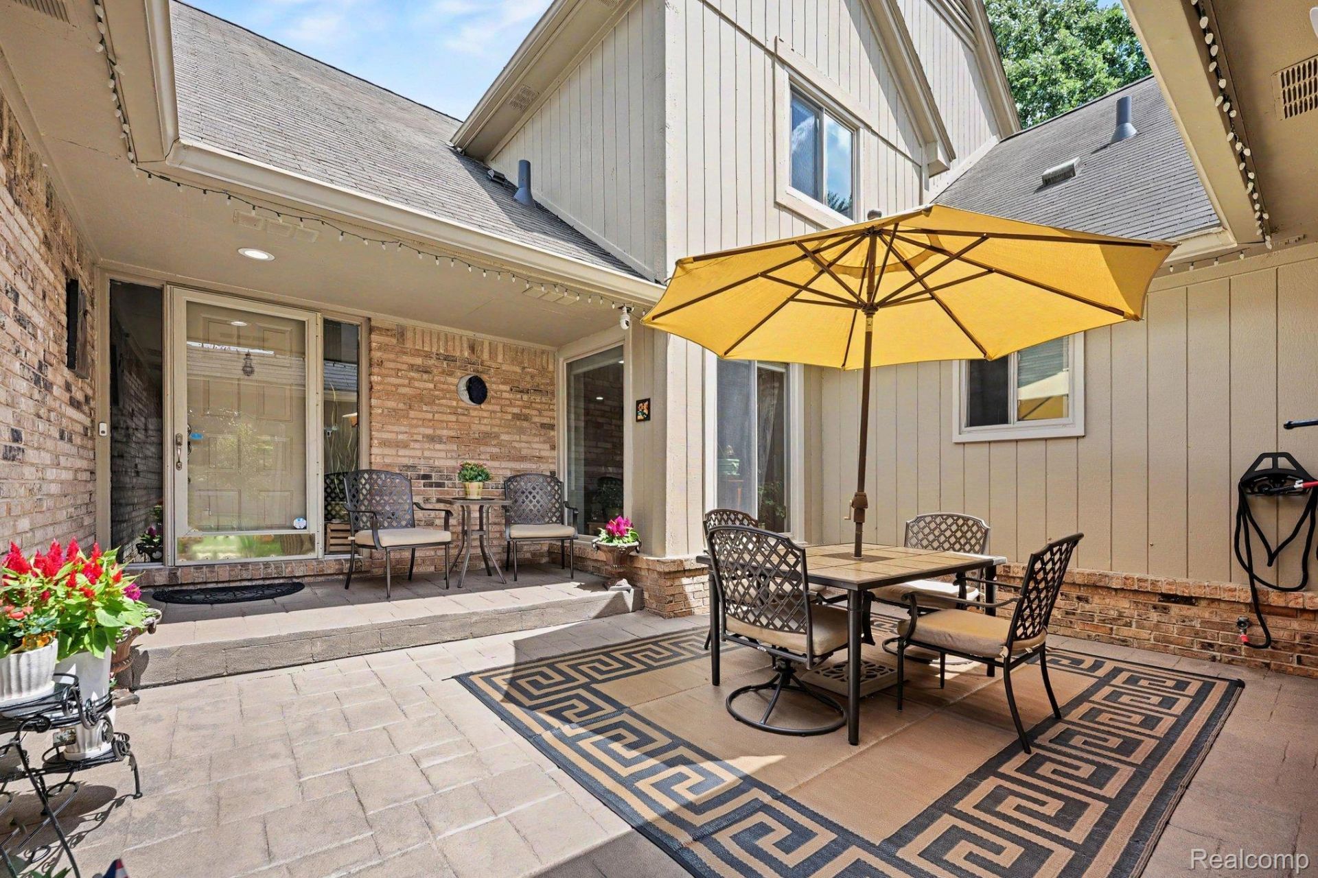 2202 Elm Circle, Shelby Township, Mi 48316 Main Photo